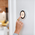 Il termostato: cuore del comfort e del risparmio energetico domestico